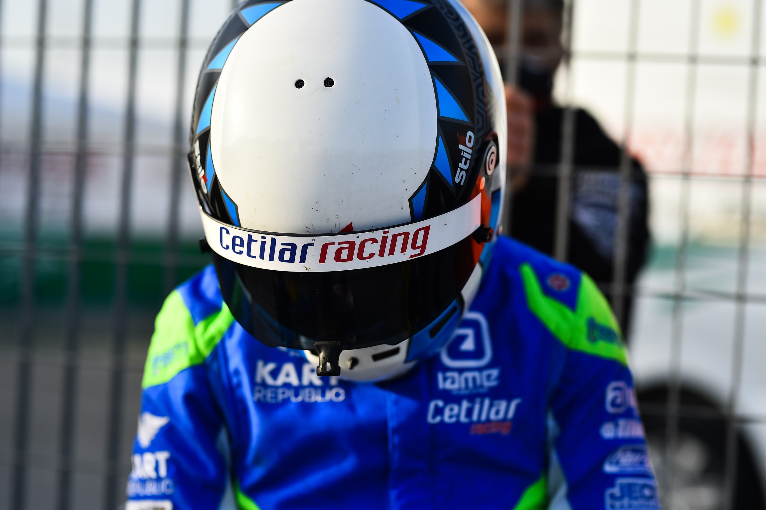 Cetilar-Academy-casco-atleta-motorsport